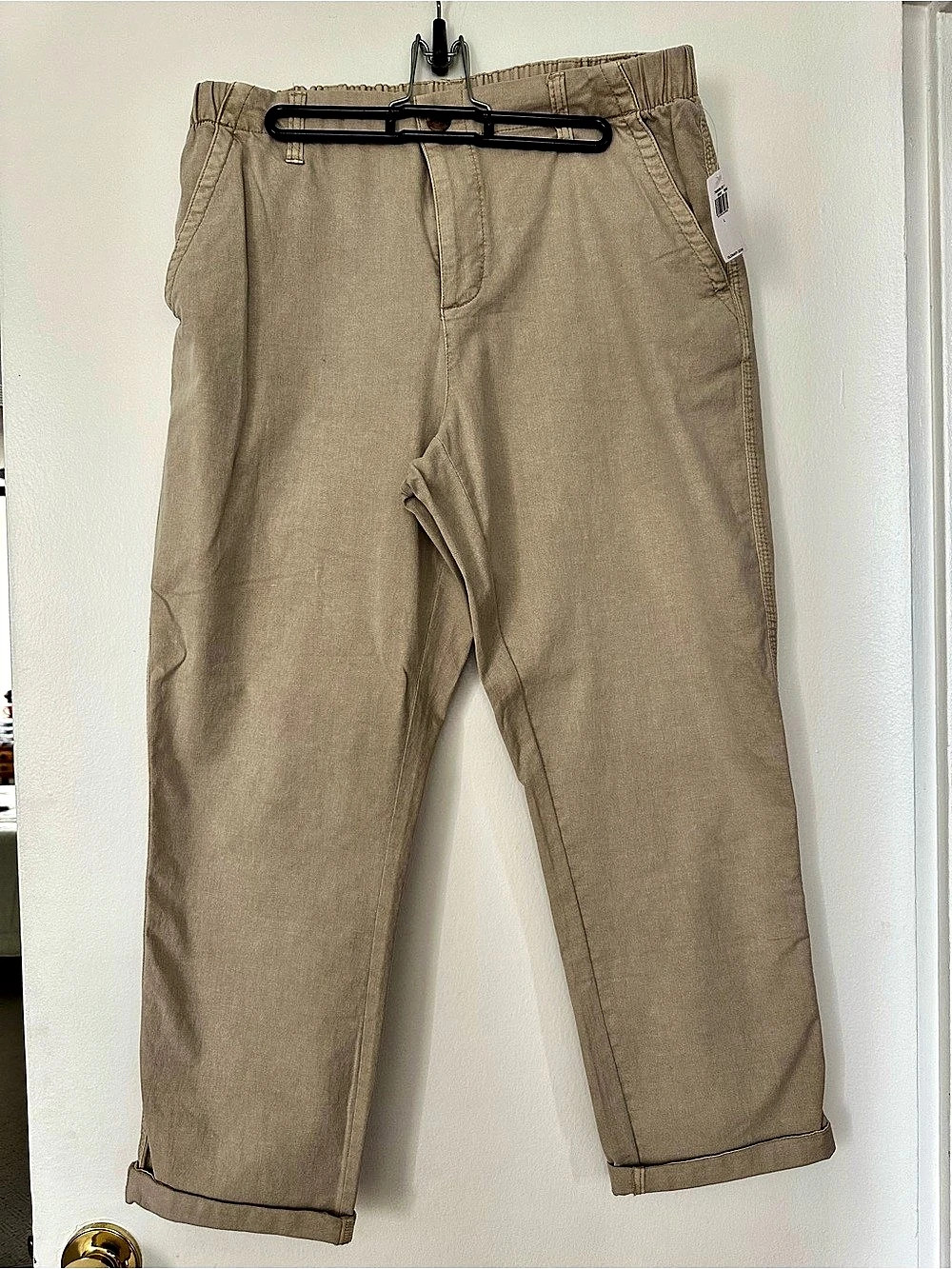Old Navy NWT Cuffed Khaki Pants